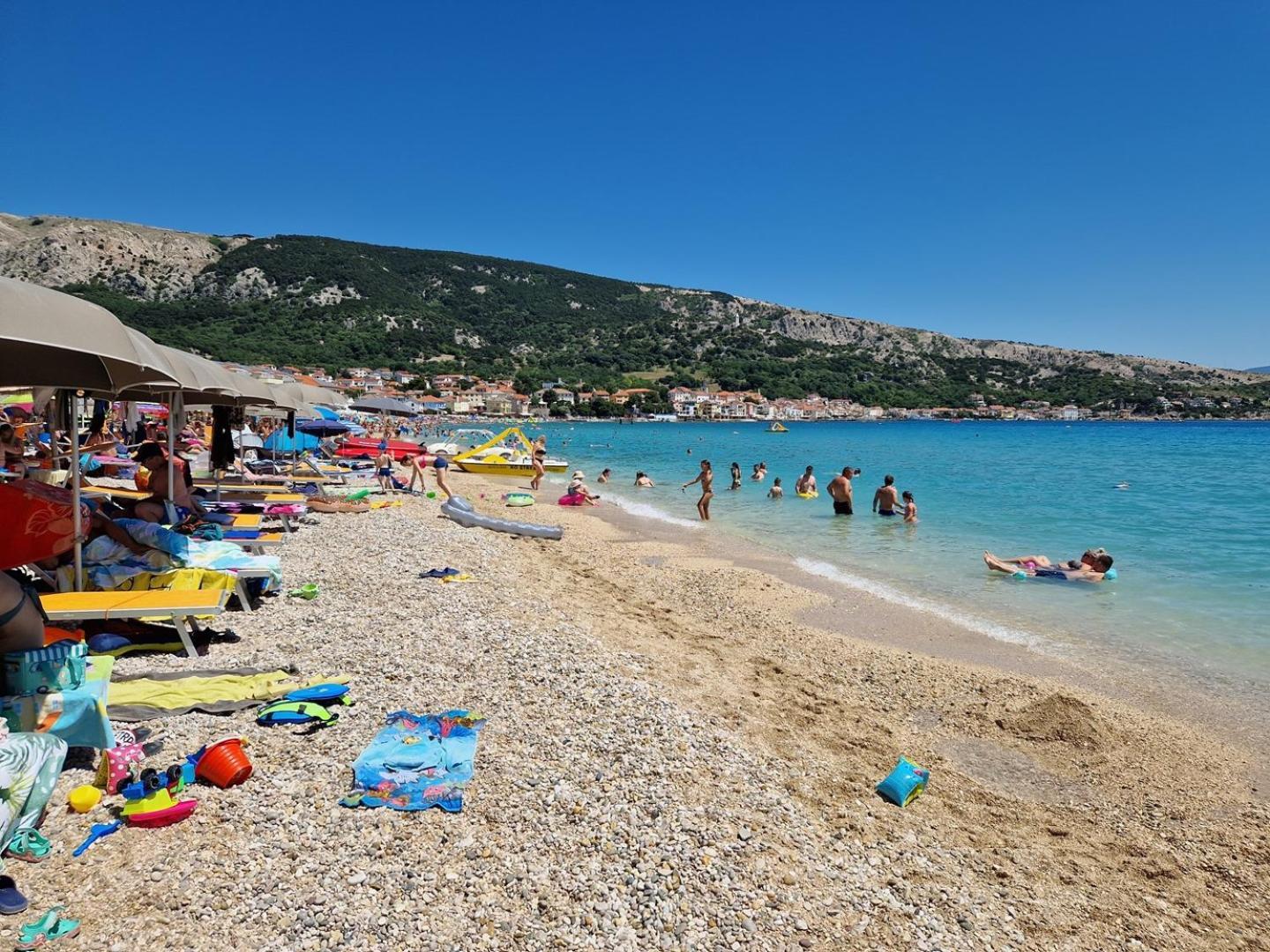 Apartments Knezevic Baška Екстериор снимка