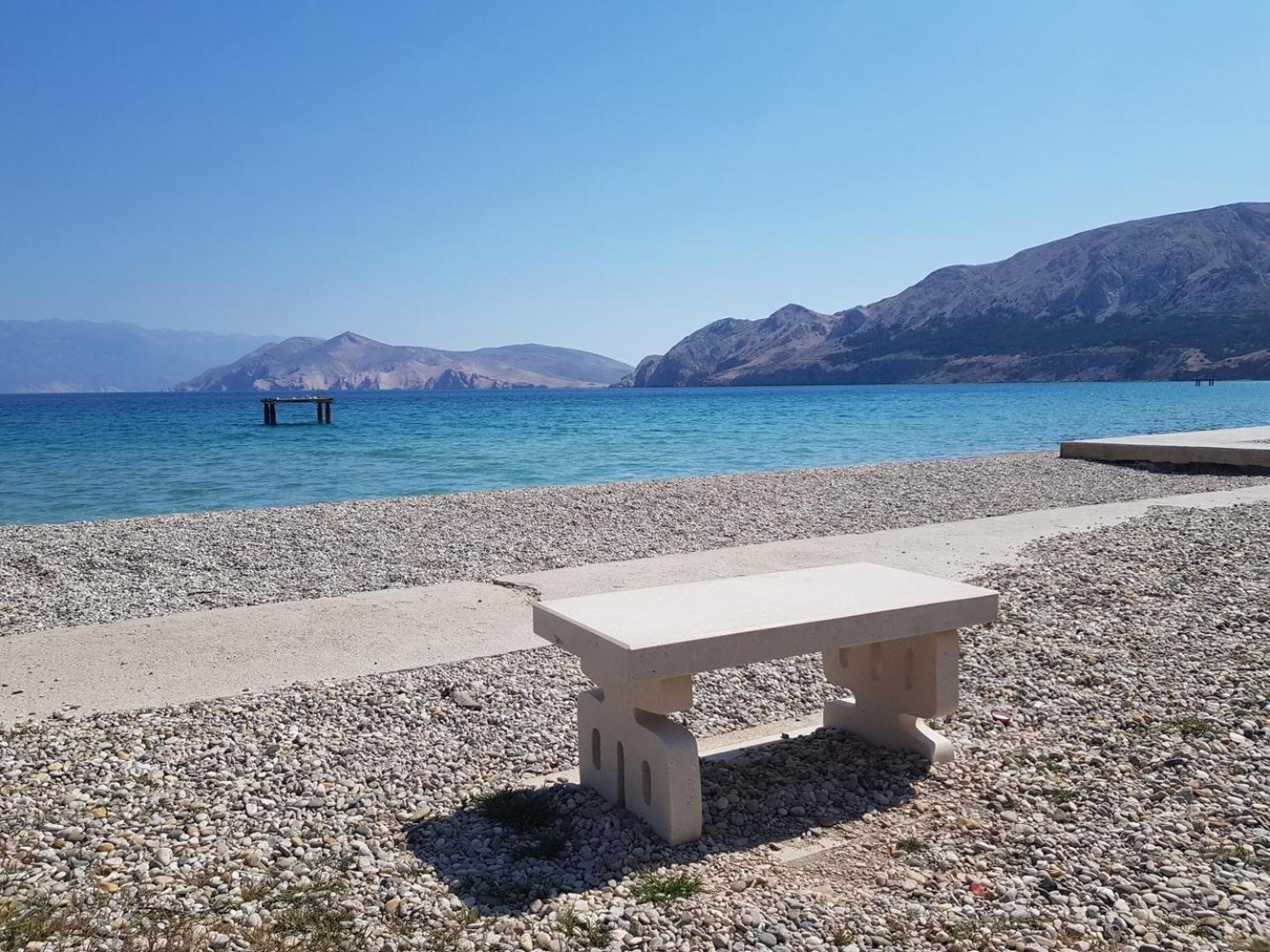 Apartments Knezevic Baška Екстериор снимка